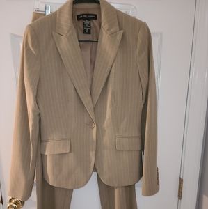 NY&Co pant suit